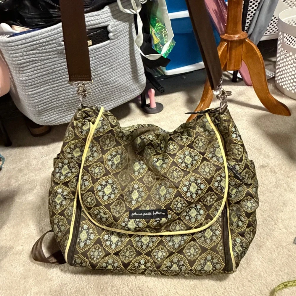Petunia Pickle Bottom Baby Chic Diaper Bag Brown Gold Damask Brocade Messenger